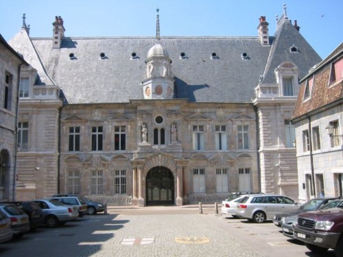 PALAIS DE JUSTICE