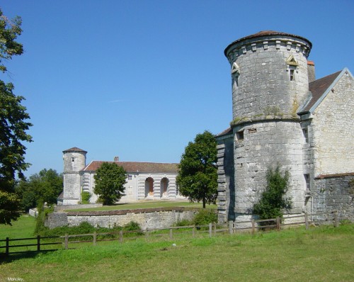 CHâTEAU DE MONCLEY